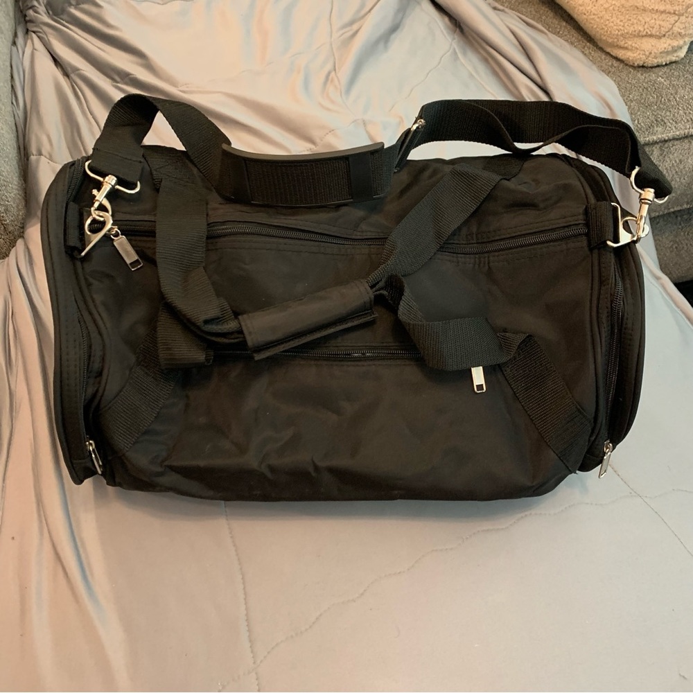 Kenneth Cole Duffle Bag